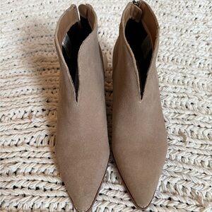 Blonde boots Sz 7